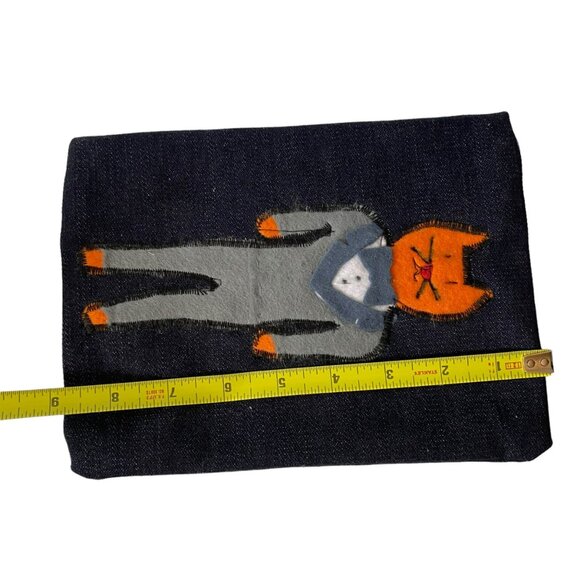 Handmade Denim Cat-Themed Zipper Pouch With Embroidered Details - Picture 4 of 4